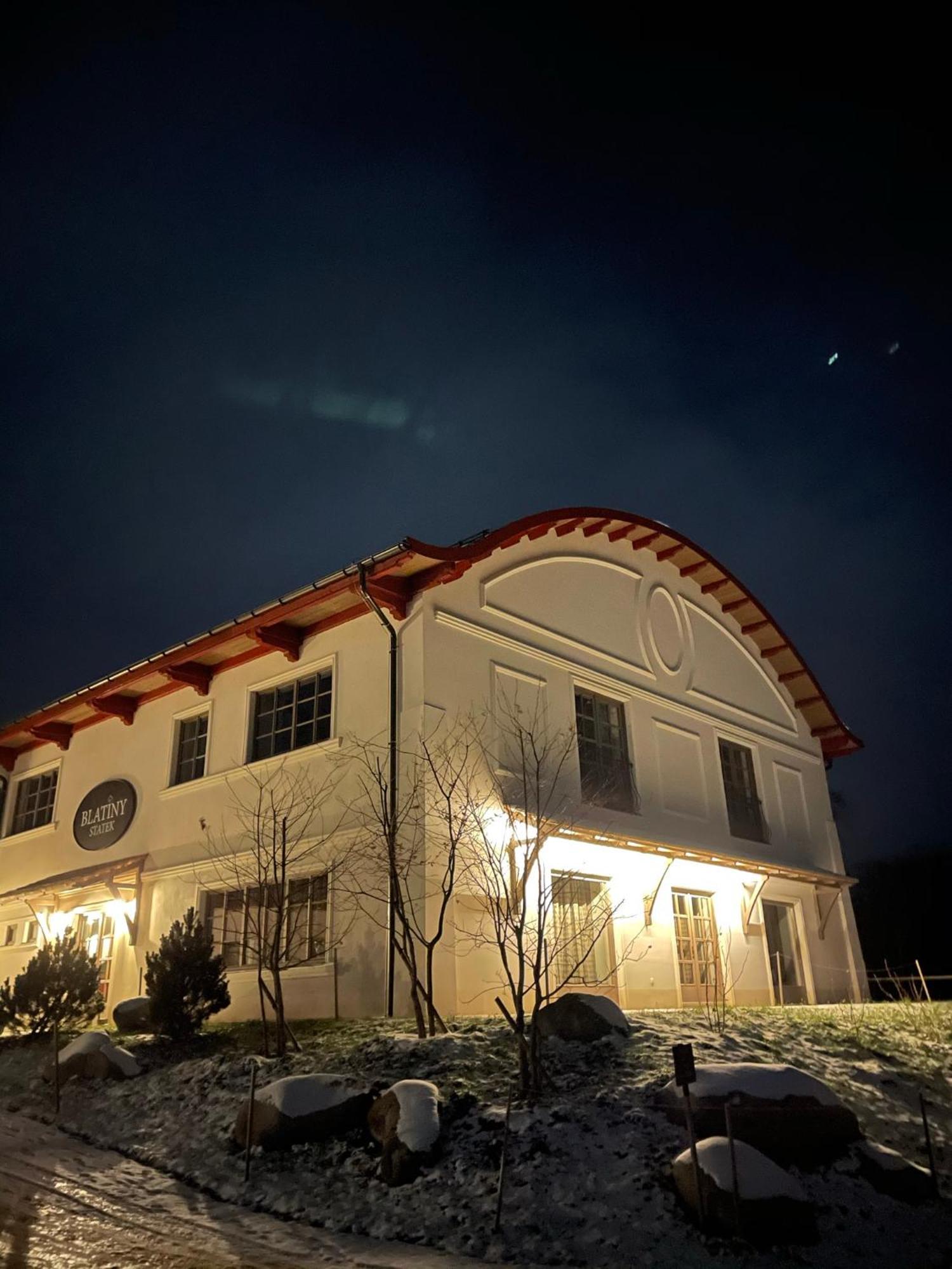 Statek Blatiny Hotel Sněžné Buitenkant foto